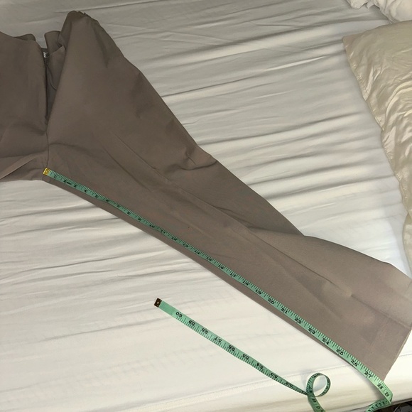 Brunello Cucinelli
Cotton Slim-Fit Cropped Pants - Picture 6 of 6